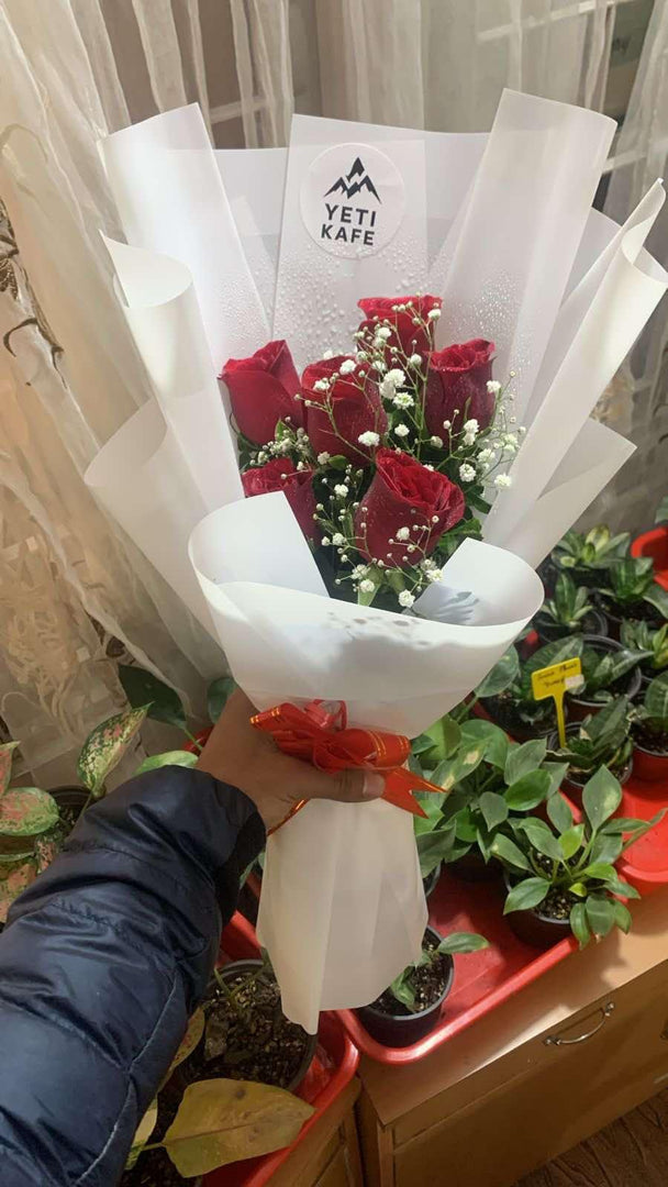 6 Red Rose Bouquet - image 1